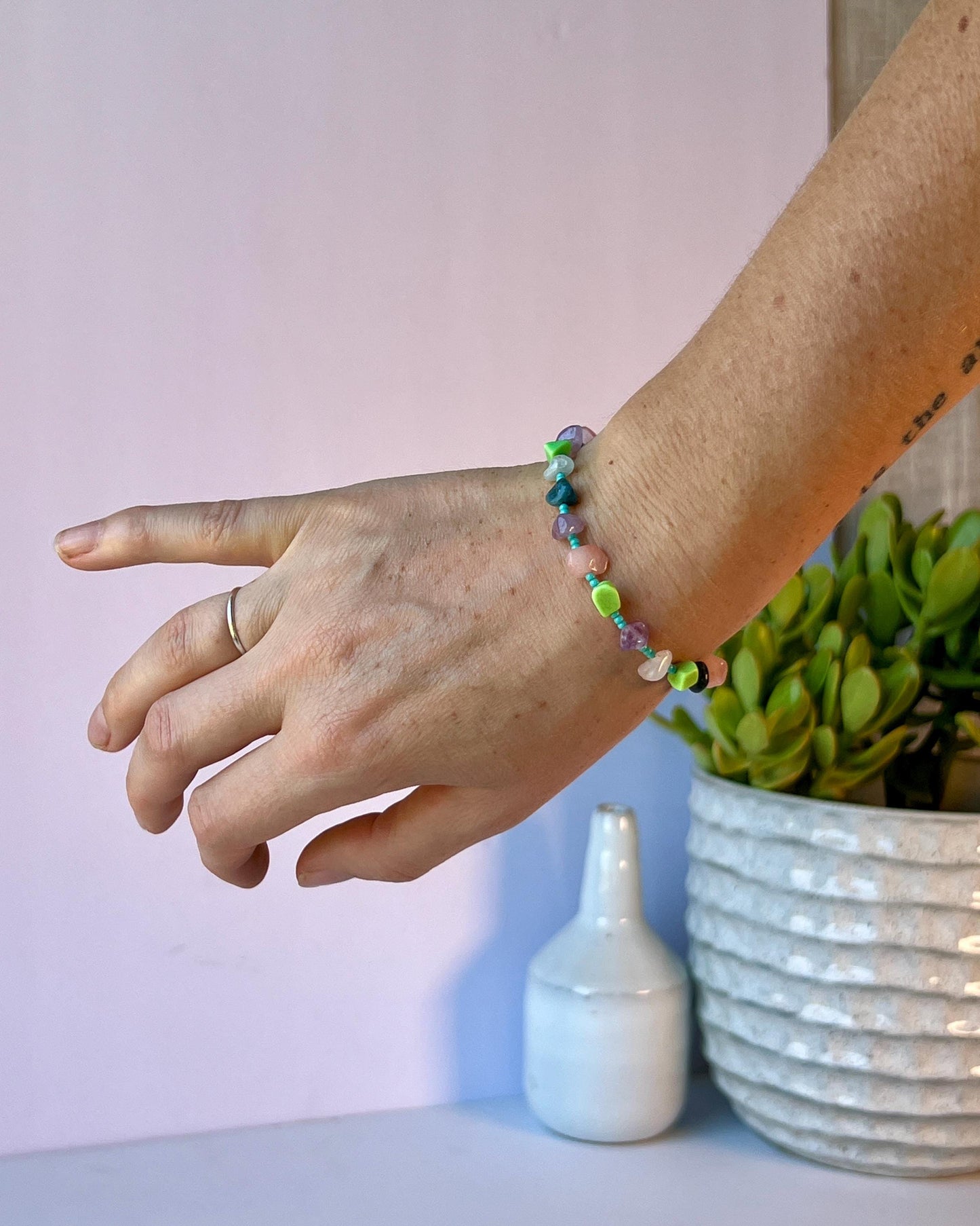 Colorful Chip Stone Beaded Bracelet Sterling Silver Magnetic Clasp Eclectic Design