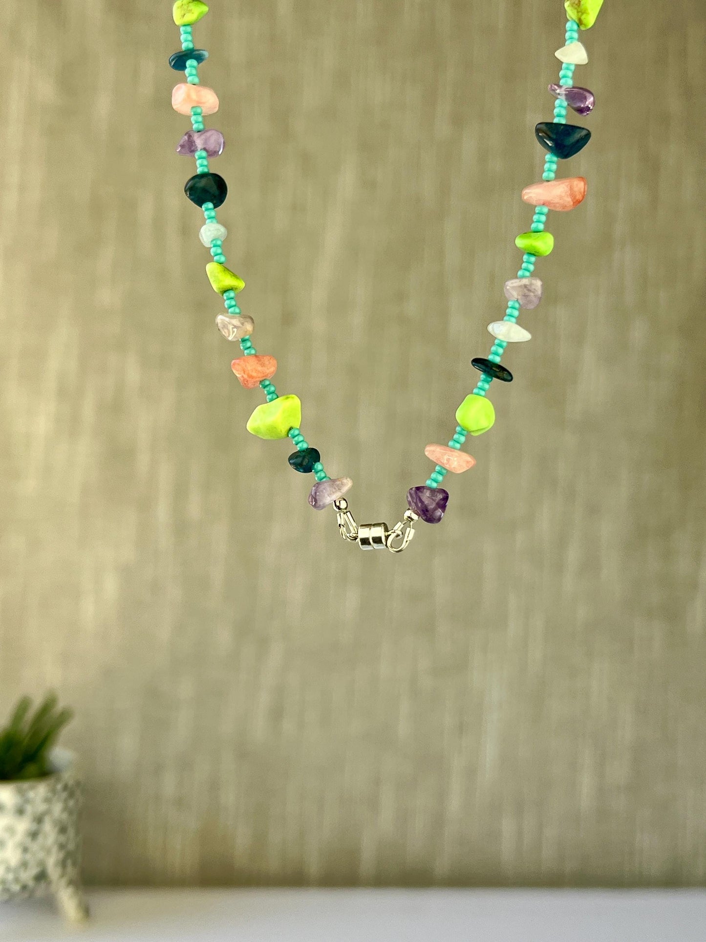 Colorful Chip Stone Beaded Choker Necklace Sterling Silver Magnetic Clasp Eclectic Design